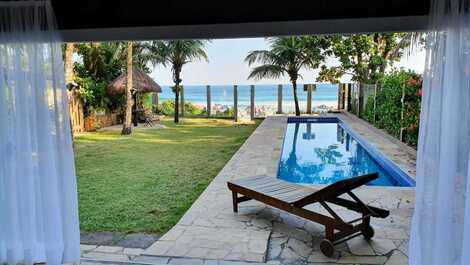 Sua Casa de temporada Pé na Areia na Praia de Maresias!