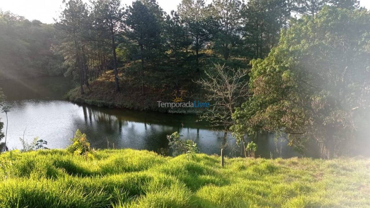 Chácara / sítio para aluguel de temporada em Pirapora do Bom Jesus (Morro Branco)