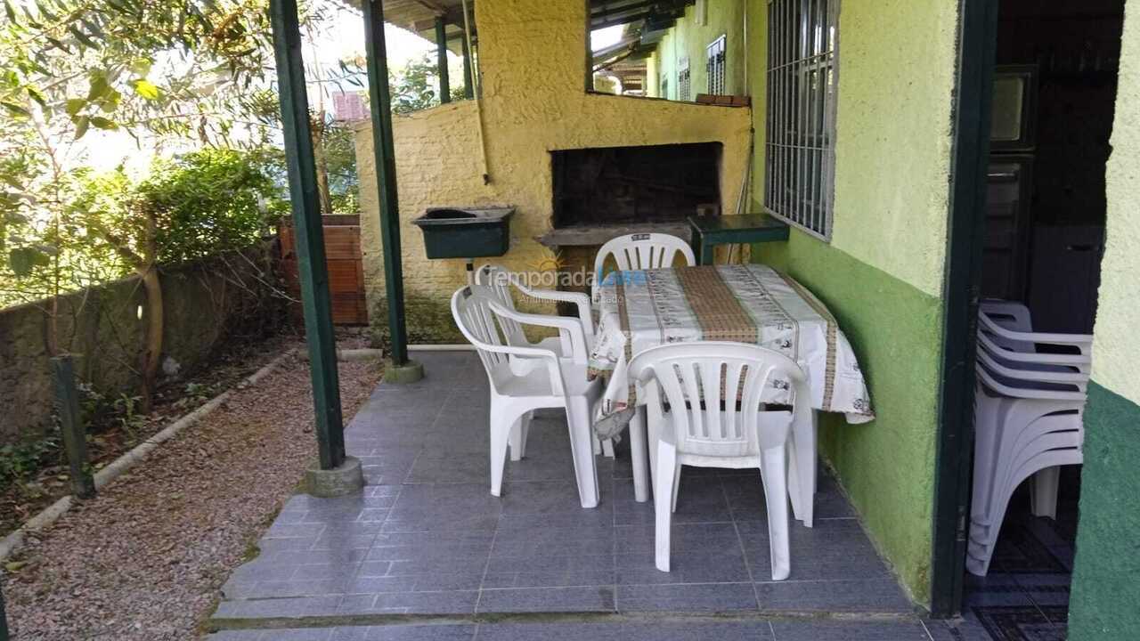 Casa para aluguel de temporada em Chuí (Barra do Chui)