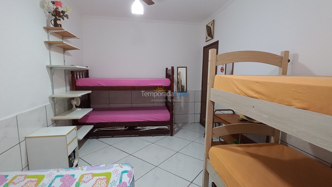 House for vacation rental in Caraguatatuba (Praia das Palmeiras)