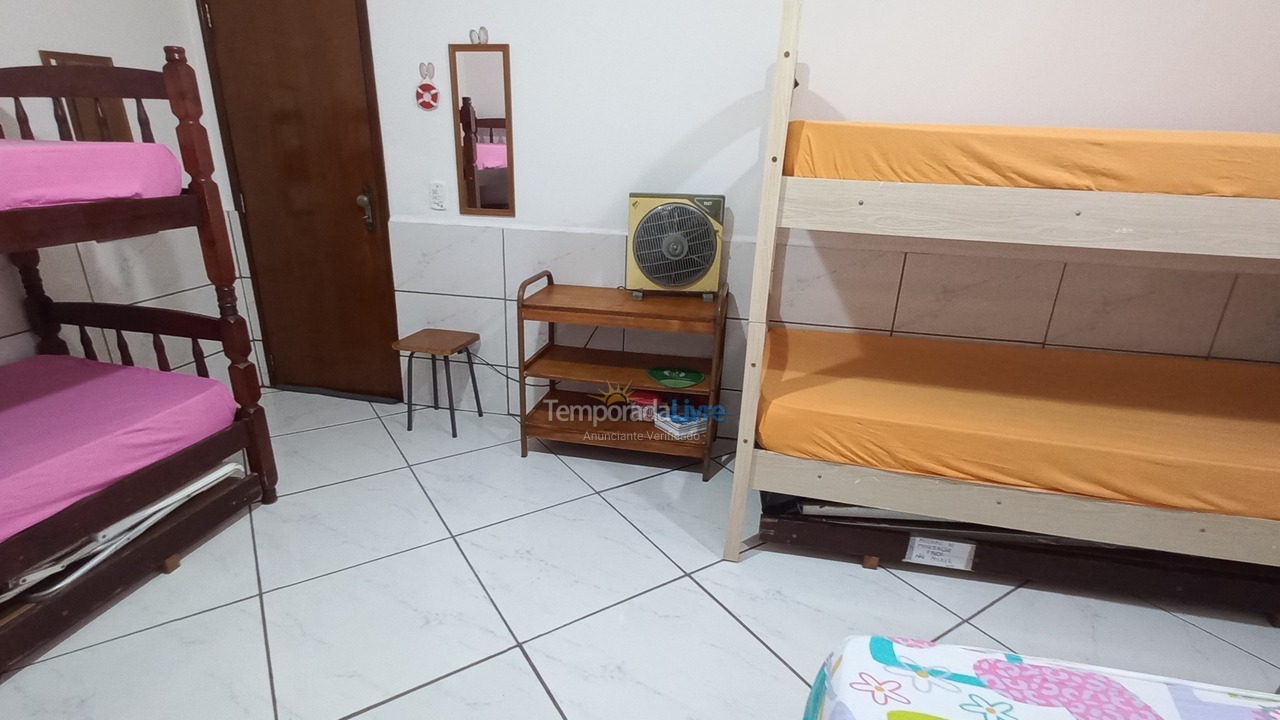 House for vacation rental in Caraguatatuba (Praia das Palmeiras)