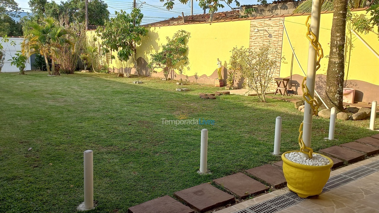 House for vacation rental in Caraguatatuba (Praia das Palmeiras)