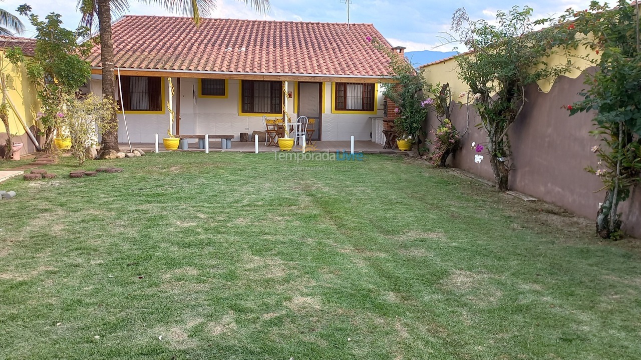 House for vacation rental in Caraguatatuba (Praia das Palmeiras)