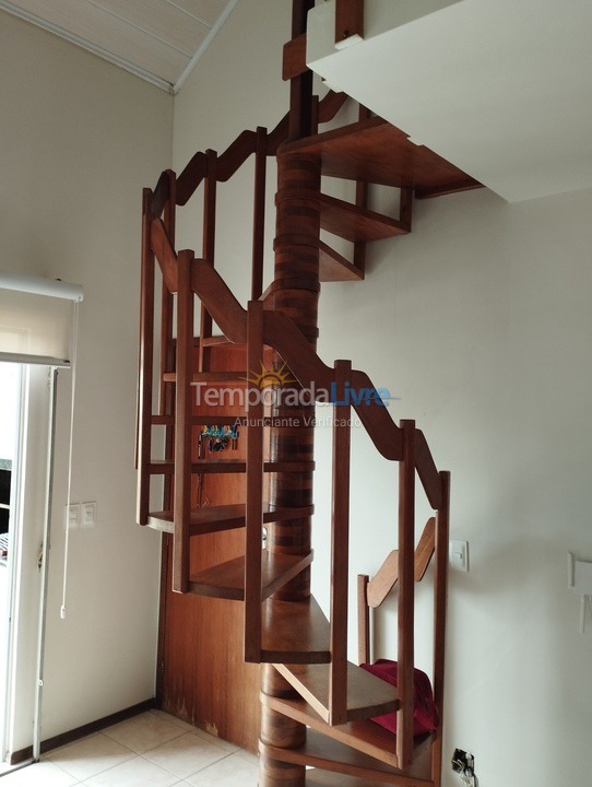 Casa para aluguel de temporada em Matinhos (Caiobá)