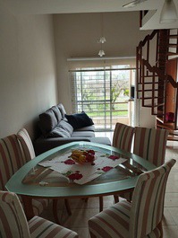 Visão da sala para a rua 