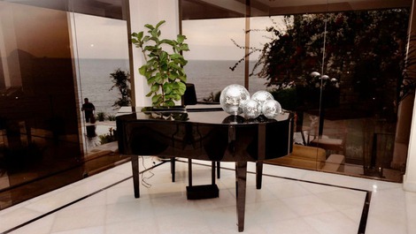 ¡POSIBLES EVENTOS! MANSIÓN FRENTE AL MAR