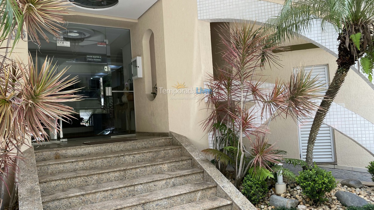 Apartamento para aluguel de temporada em Itapema (Meia Praia)