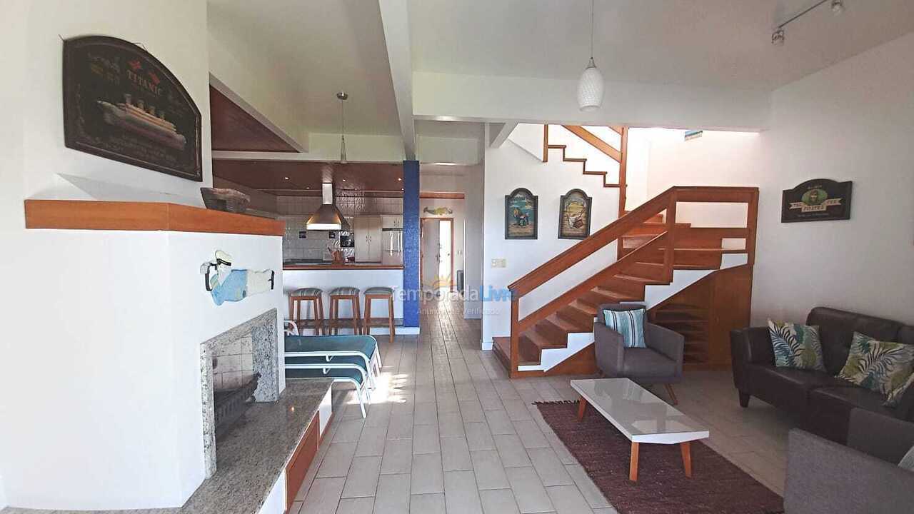 House for vacation rental in Bombinhas (Canto Grande)