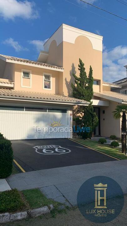 Casa para aluguel de temporada em Florianopolis (Jurerê Internacional)