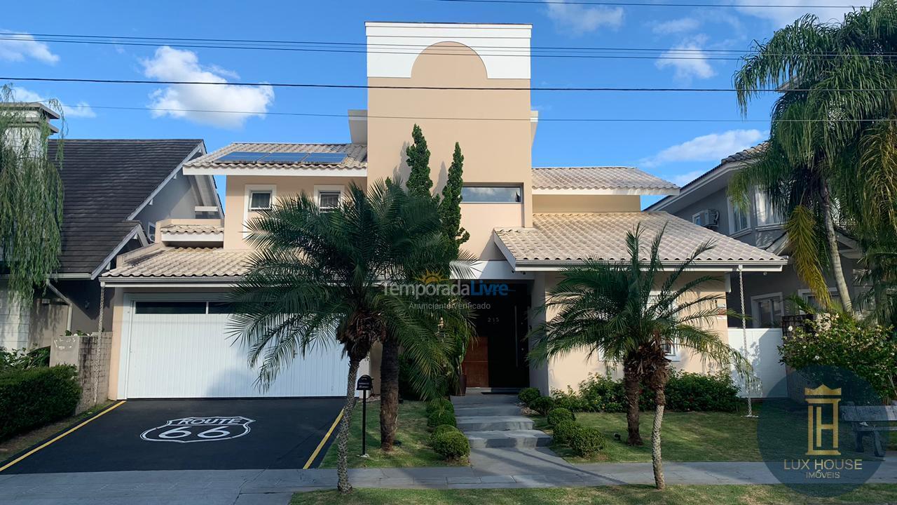 Casa para aluguel de temporada em Florianopolis (Jurerê Internacional)