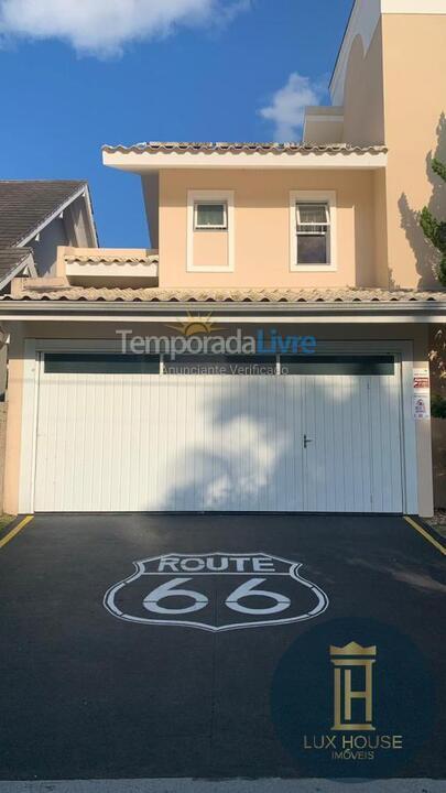 Casa para aluguel de temporada em Florianopolis (Jurerê Internacional)