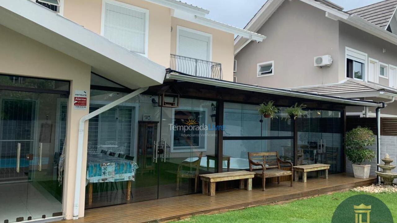 Casa para aluguel de temporada em Florianopolis (Jurerê Internacional)
