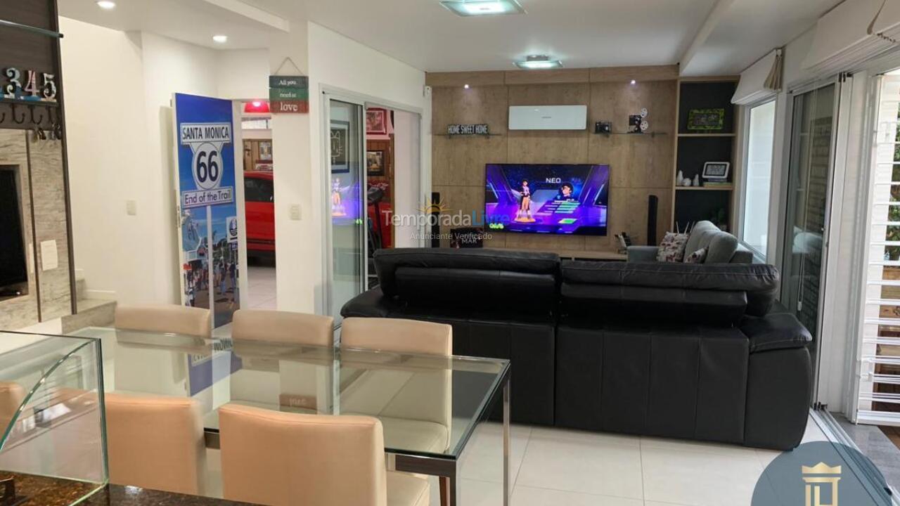 Casa para aluguel de temporada em Florianopolis (Jurerê Internacional)