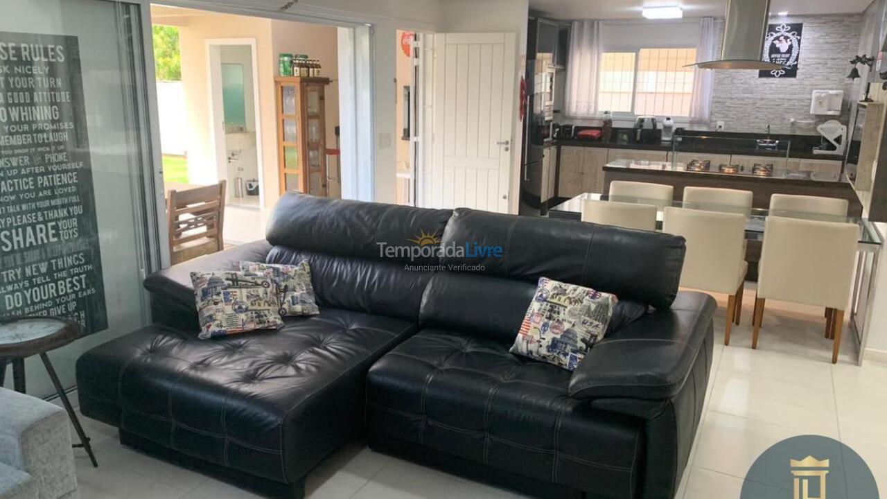 Casa para aluguel de temporada em Florianopolis (Jurerê Internacional)