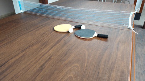 Mesa para jogar pingue pongue