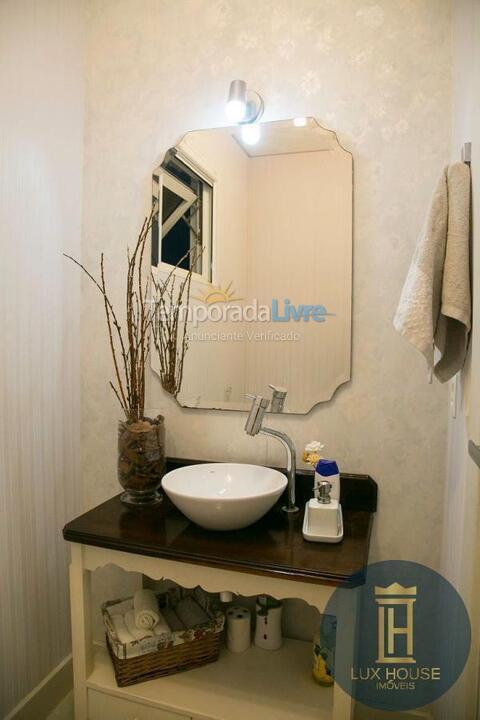 Casa para aluguel de temporada em Florianopolis (Jurerê Internacional)