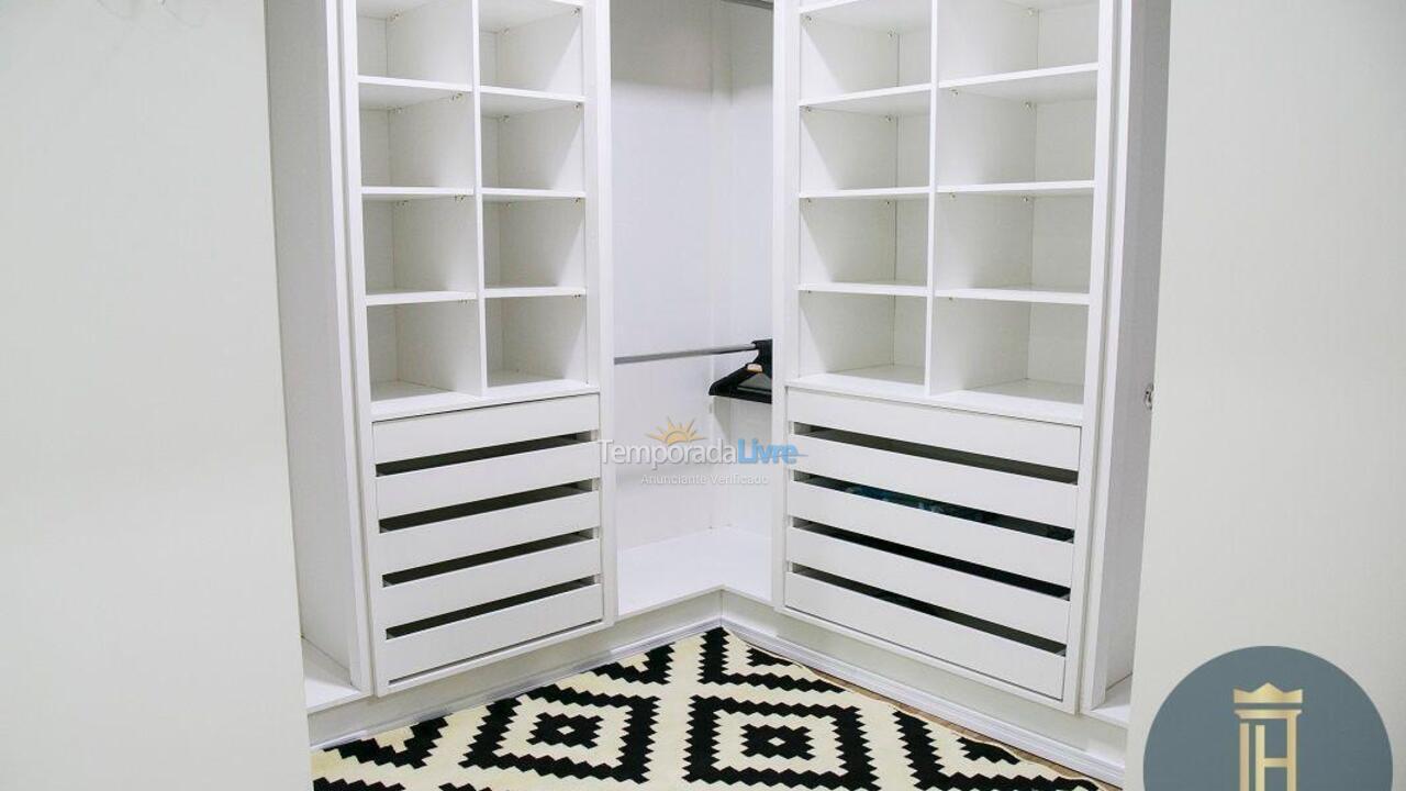 Casa para aluguel de temporada em Florianopolis (Jurerê Internacional)