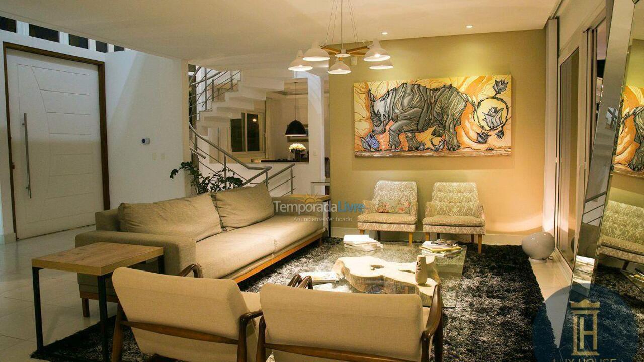 Casa para aluguel de temporada em Florianopolis (Jurerê Internacional)