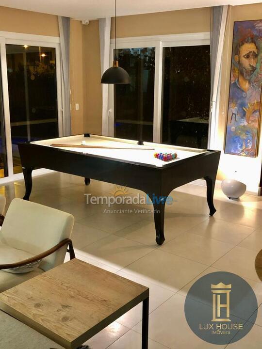 Casa para aluguel de temporada em Florianopolis (Jurerê Internacional)