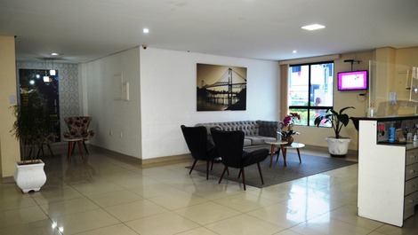 Apartamento Centro Comercial Ingleses a 50 metros de la playa.