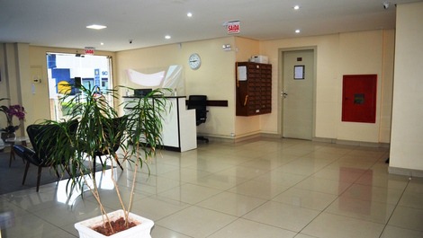 Apartamento Centro Comercial Ingleses a 50 metros de la playa.