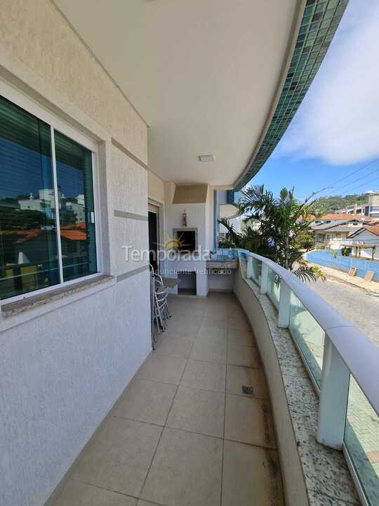 Apartment for vacation rental in Bombinhas (Praia de Bombinhas)