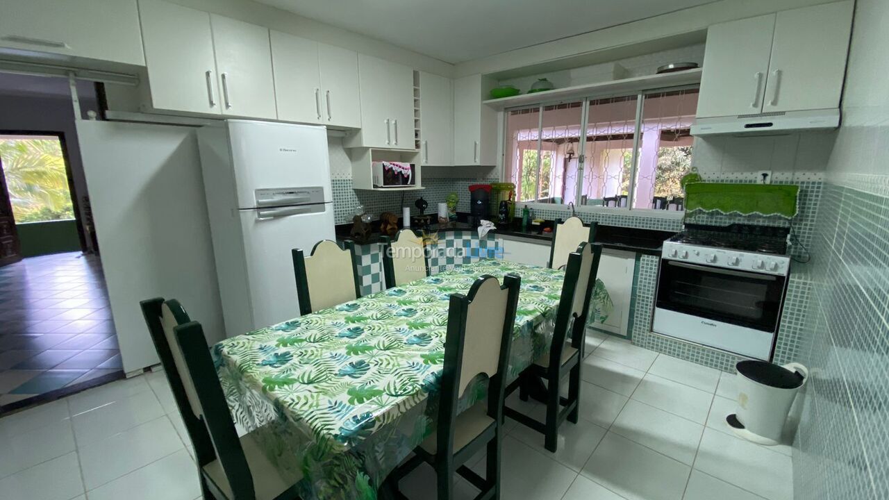 Ranch for vacation rental in Arujá (São Domingos)