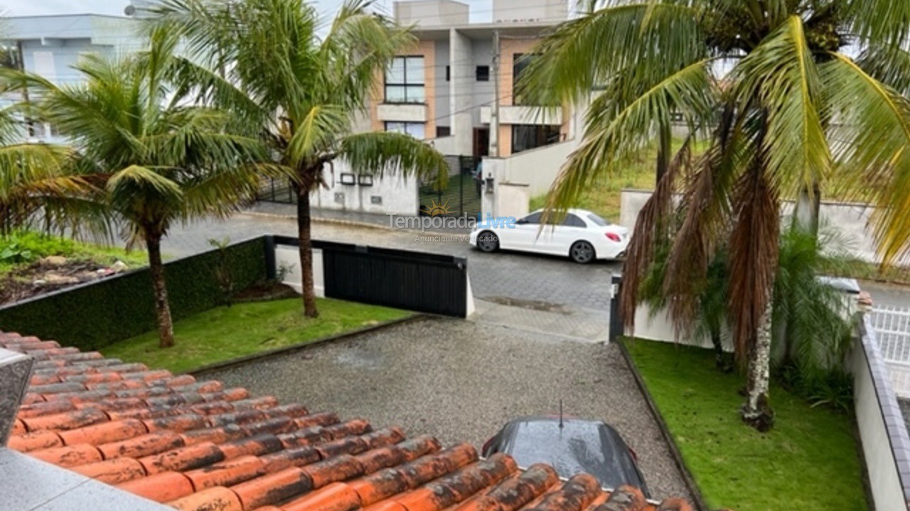 Casa para alquiler de vacaciones em São Francisco do Sul (Itaguaçu)