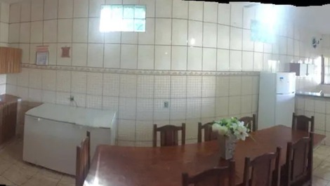 Linda Chácara com Fundos para a Represa de Atibaia