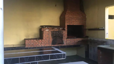 Linda Chácara com Fundos para a Represa de Atibaia