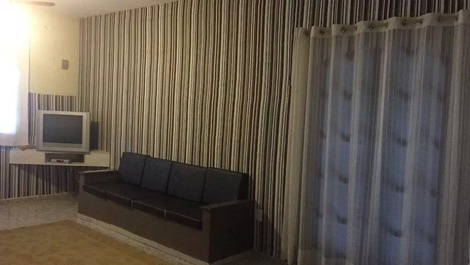 Linda Chácara com Fundos para a Represa de Atibaia