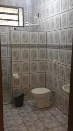 Linda Chácara com Fundos para a Represa de Atibaia