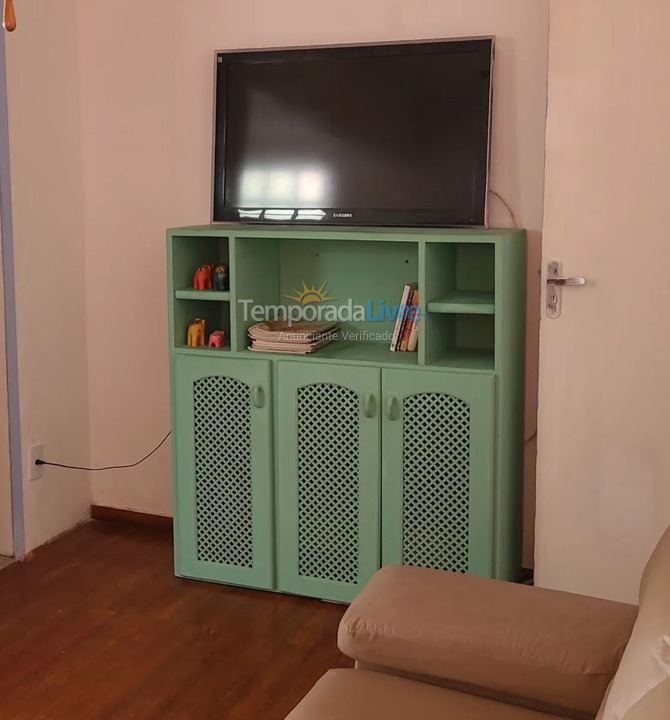 Casa para alquiler de vacaciones em São Pedro da Aldeia (Conrado G Malta 17 Em Frente A Lagoa Casa Vermelha Esquina)