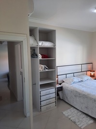 Apt 100 meters from Bombinhas beach wide comfortable great location