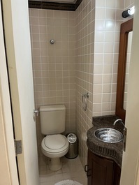 RIVIERA: Apto Duplex, Suite+2Dorms, Ar, Vent, Varanda com Churr, M6