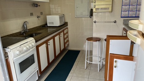 RIVIERA: Apto Duplex, Suite+2Dorms, Ar, Vent, Varanda com Churr, M6