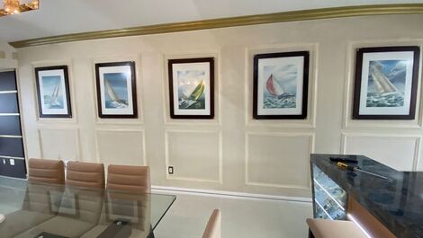 Apartamento de Luxo de 3 Dormitorios com vista lateral para mar