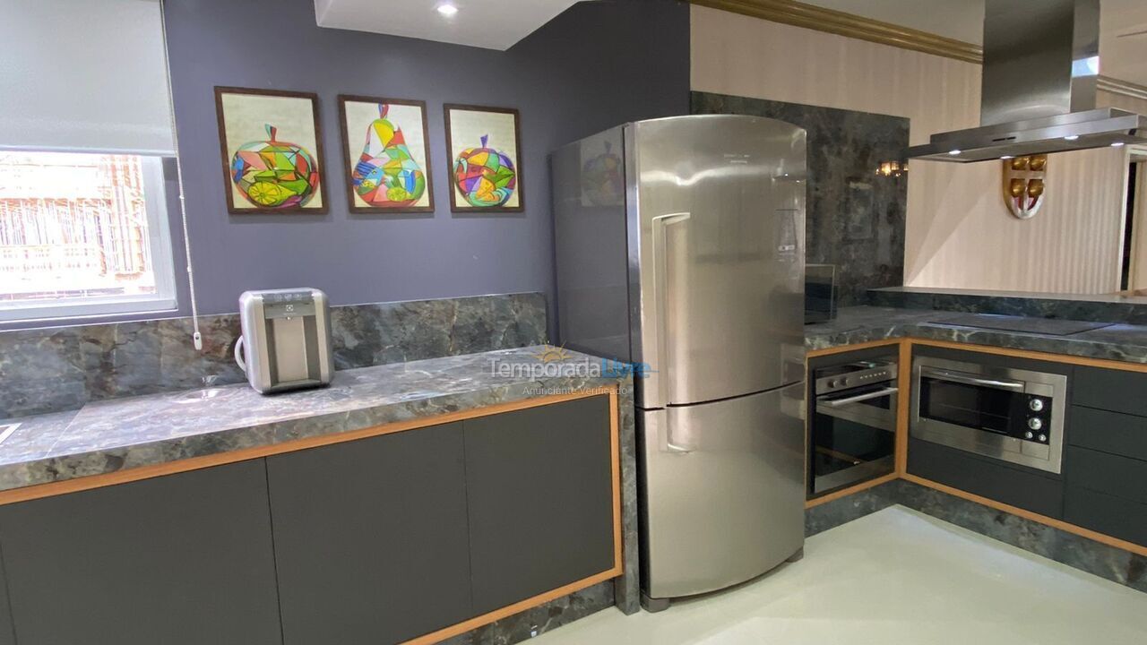 Apartamento para aluguel de temporada em Itapema (Centro)