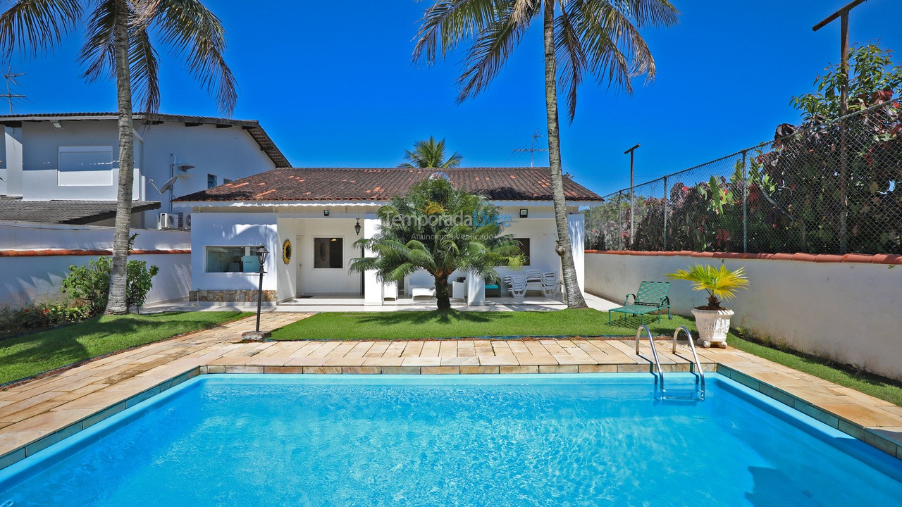 House for vacation rental in Guarujá (Jardim Acapulco)