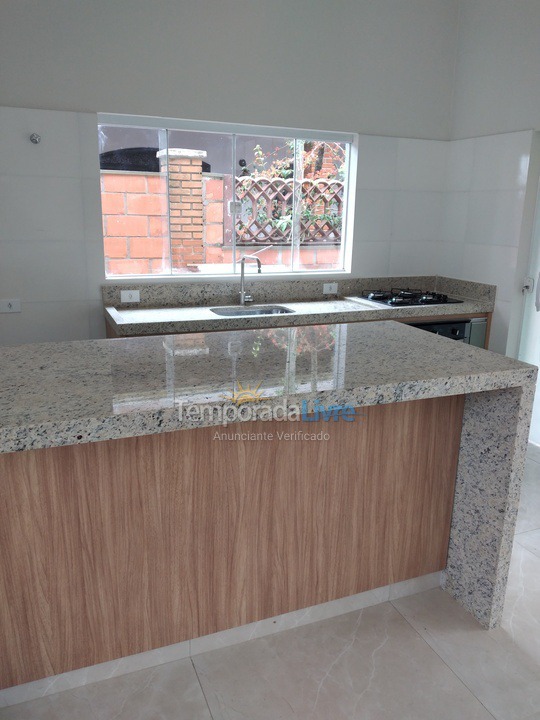 Casa para aluguel de temporada em Porangaba (Quadra)