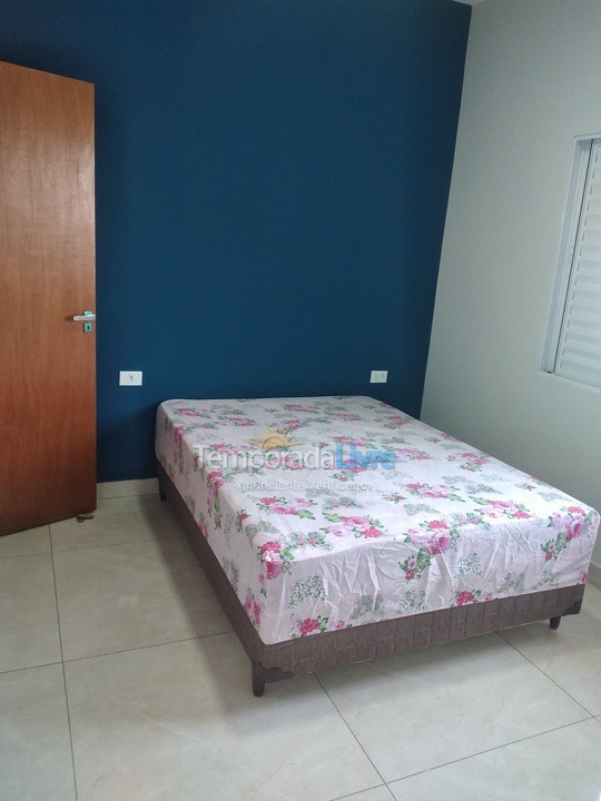 Casa para aluguel de temporada em Porangaba (Quadra)