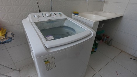 Cód.C006-14 pessoas,4 quartos, ar cond., piscina, churrasqueira.