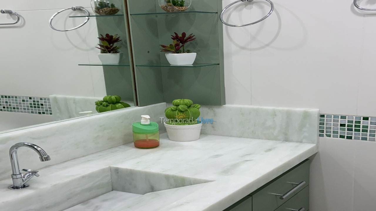 Apartamento para aluguel de temporada em Bertioga (Riviera de São Lourenço)