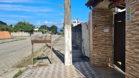 Frente da casa,ao fundo já é a praia
