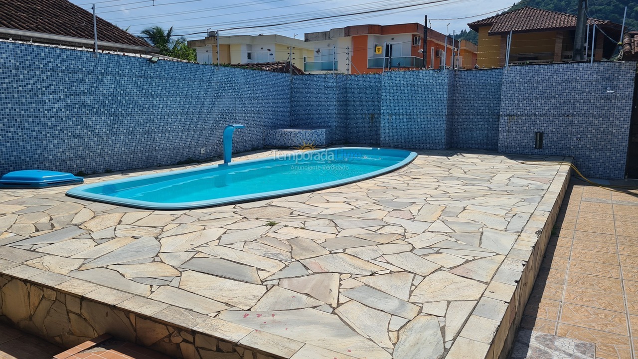 Casa para aluguel de temporada em Caraguatatuba (Martim de Sá)