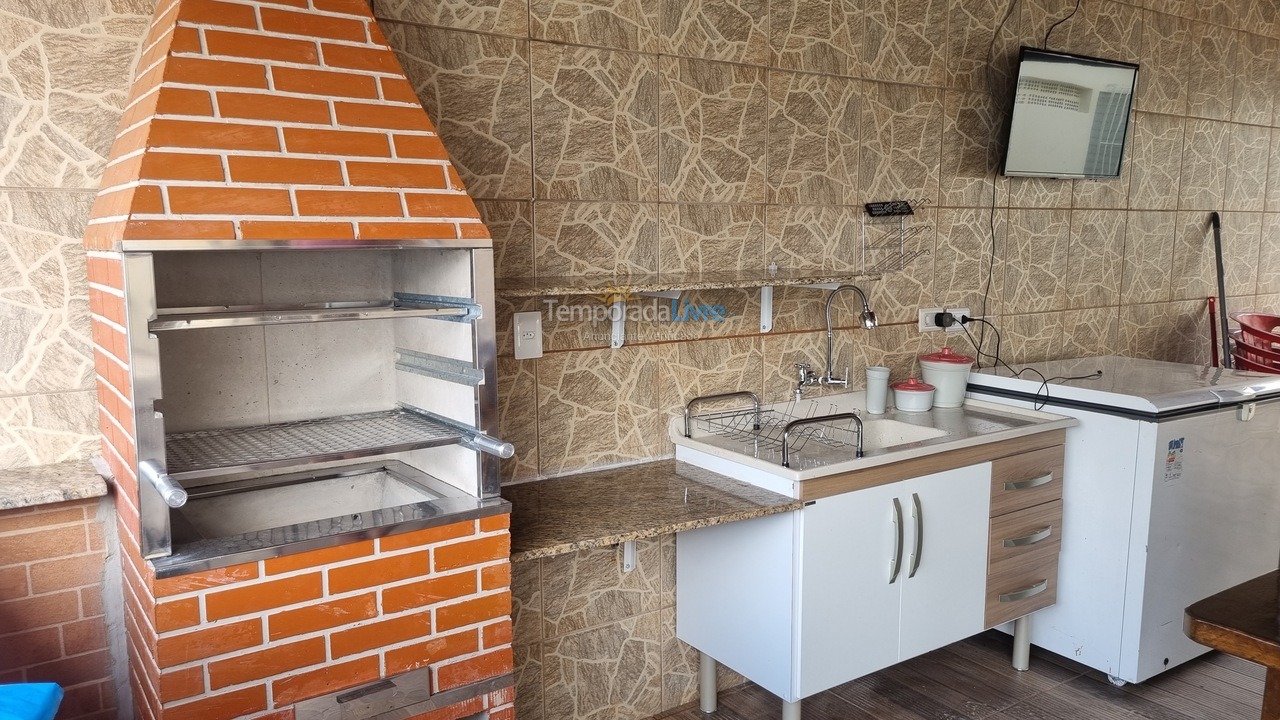 Casa para aluguel de temporada em Caraguatatuba (Martim de Sá)