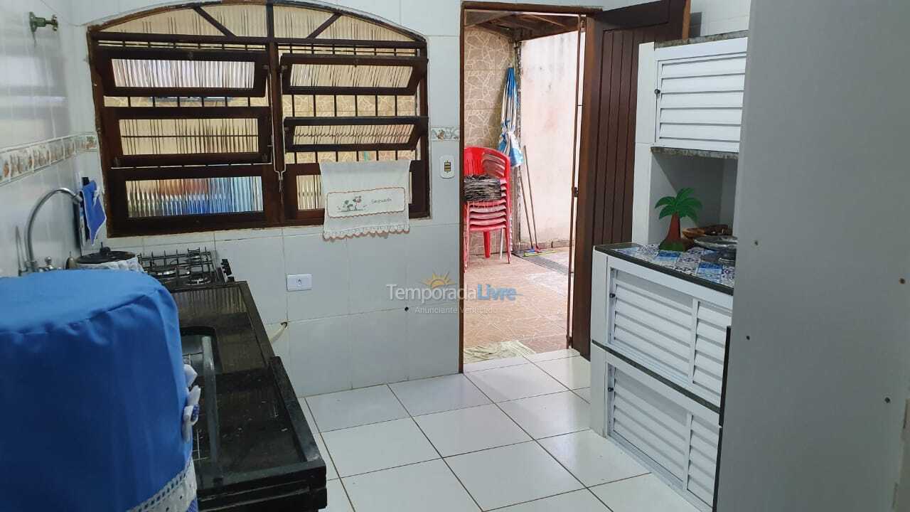 Casa para aluguel de temporada em Caraguatatuba (Martim de Sá)