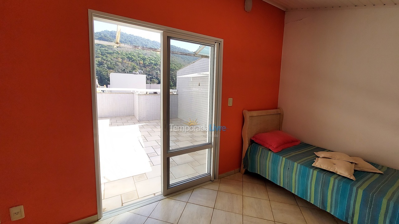 Apartment for vacation rental in Ubatuba (Praia Grande)