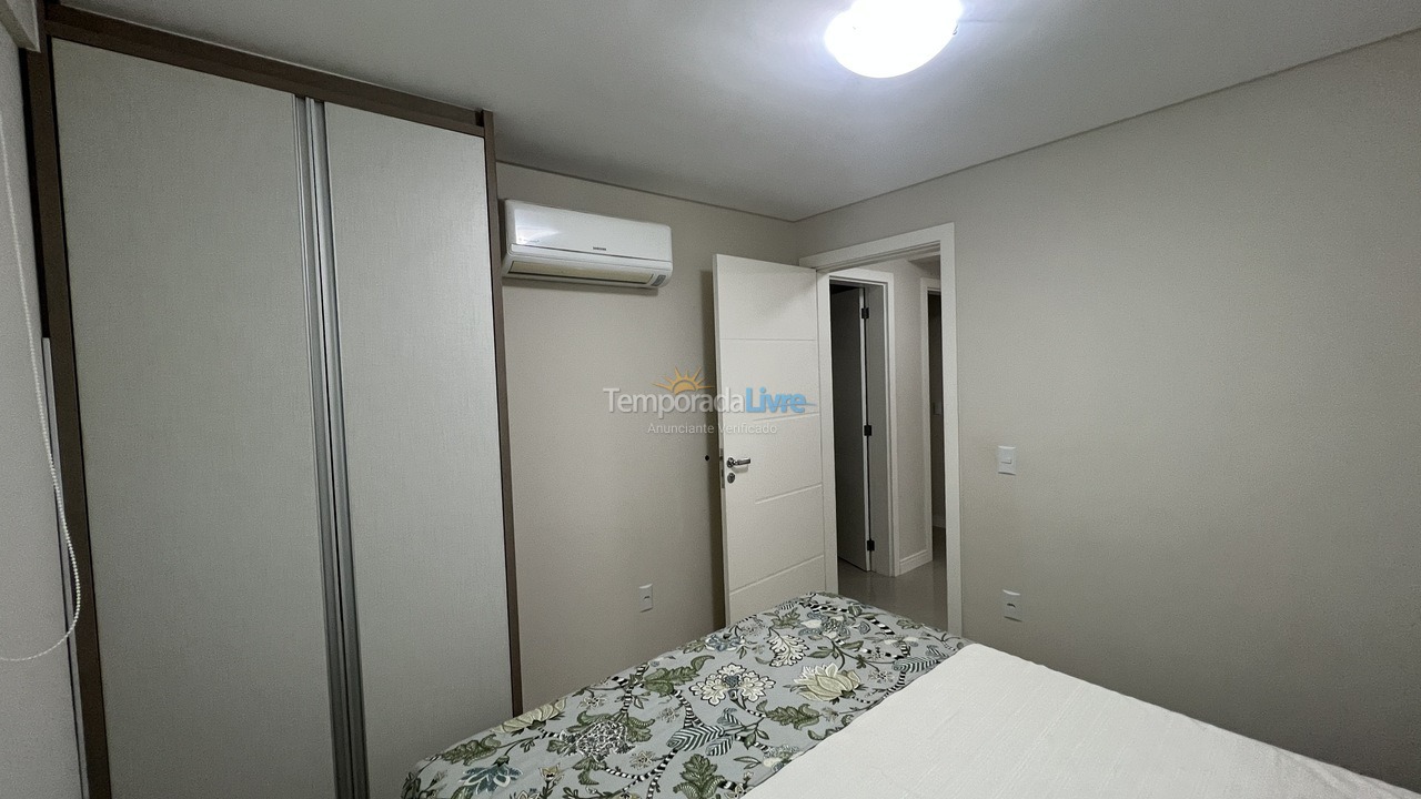 Apartment for vacation rental in Bombinhas (Canto Grande)