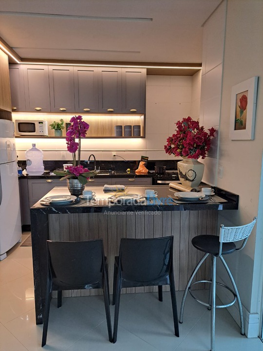 Apartamento para aluguel de temporada em Itapema (Meia Praia)